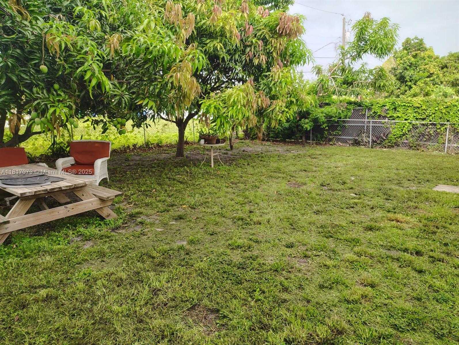 Small Image of 1226 NORTH EAST 112TH ST, Miami Number 16