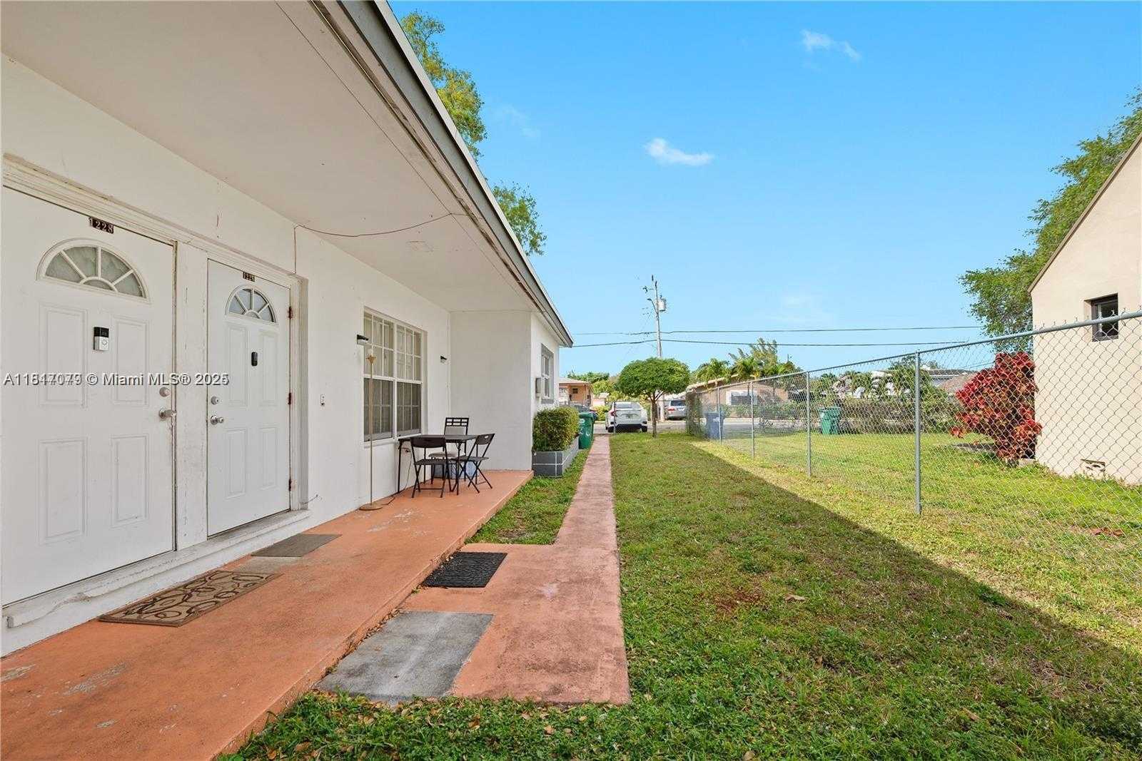 Small Image of 1226 NORTH EAST 112TH ST, Miami Number 20