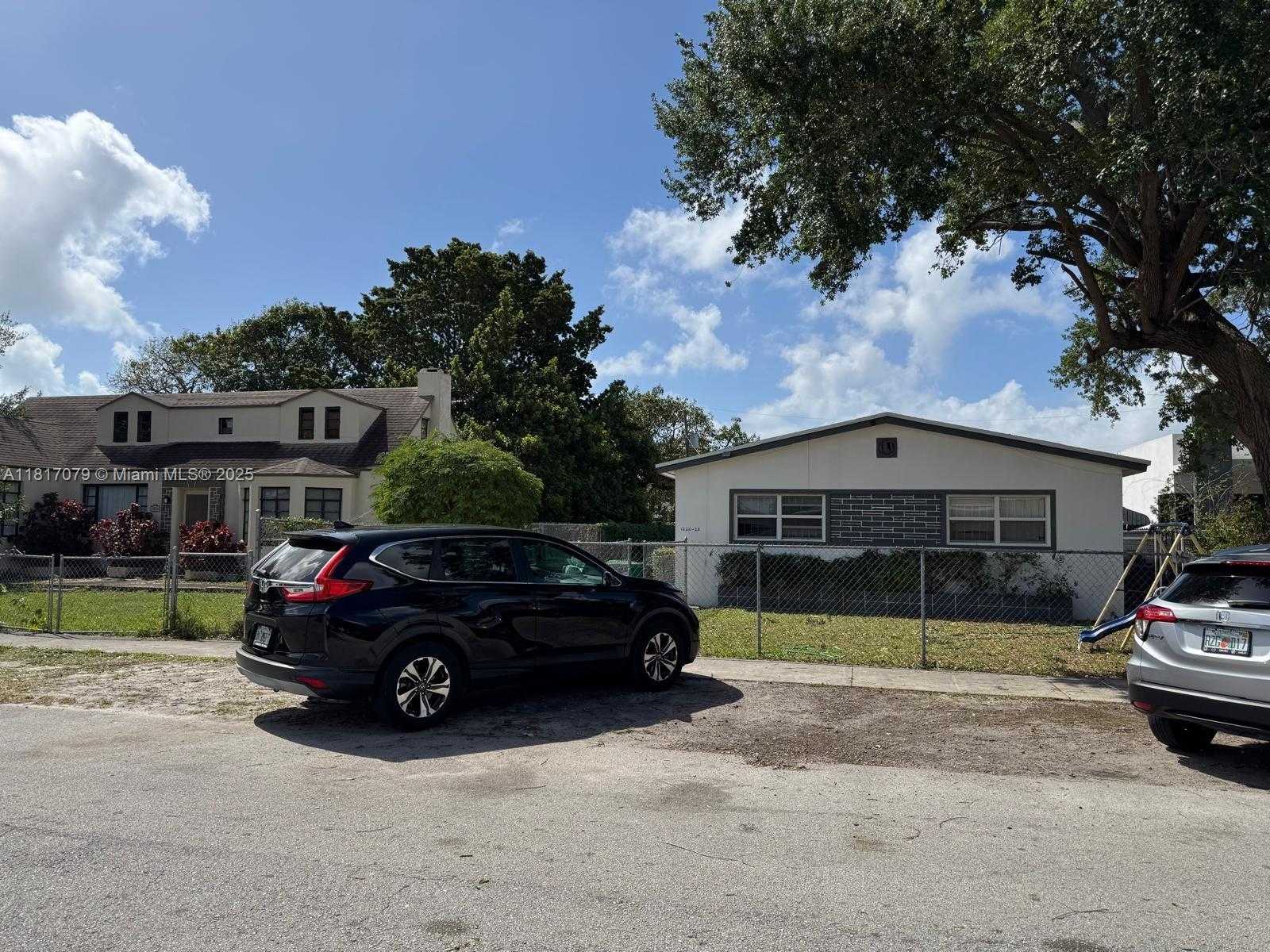 Small Image of 1226 NORTH EAST 112TH ST, Miami Number 4