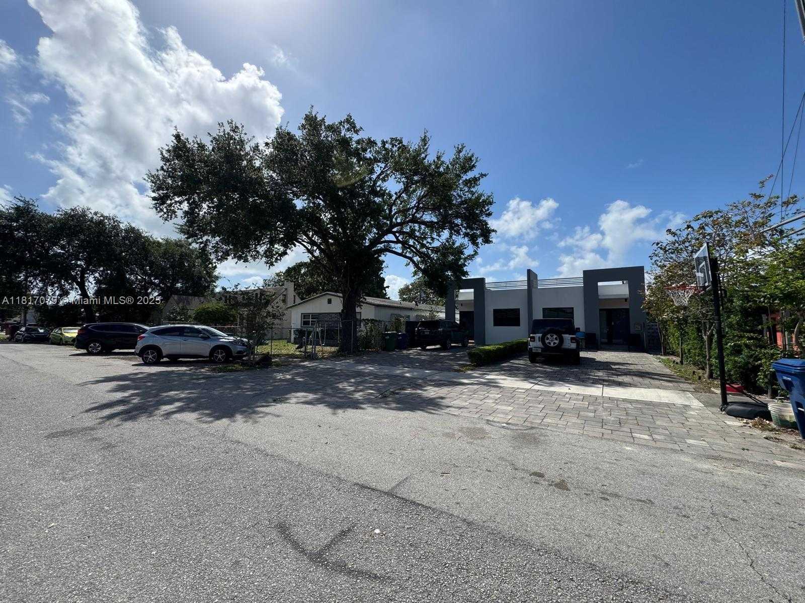 Small Image of 1226 NORTH EAST 112TH ST, Miami Number 5