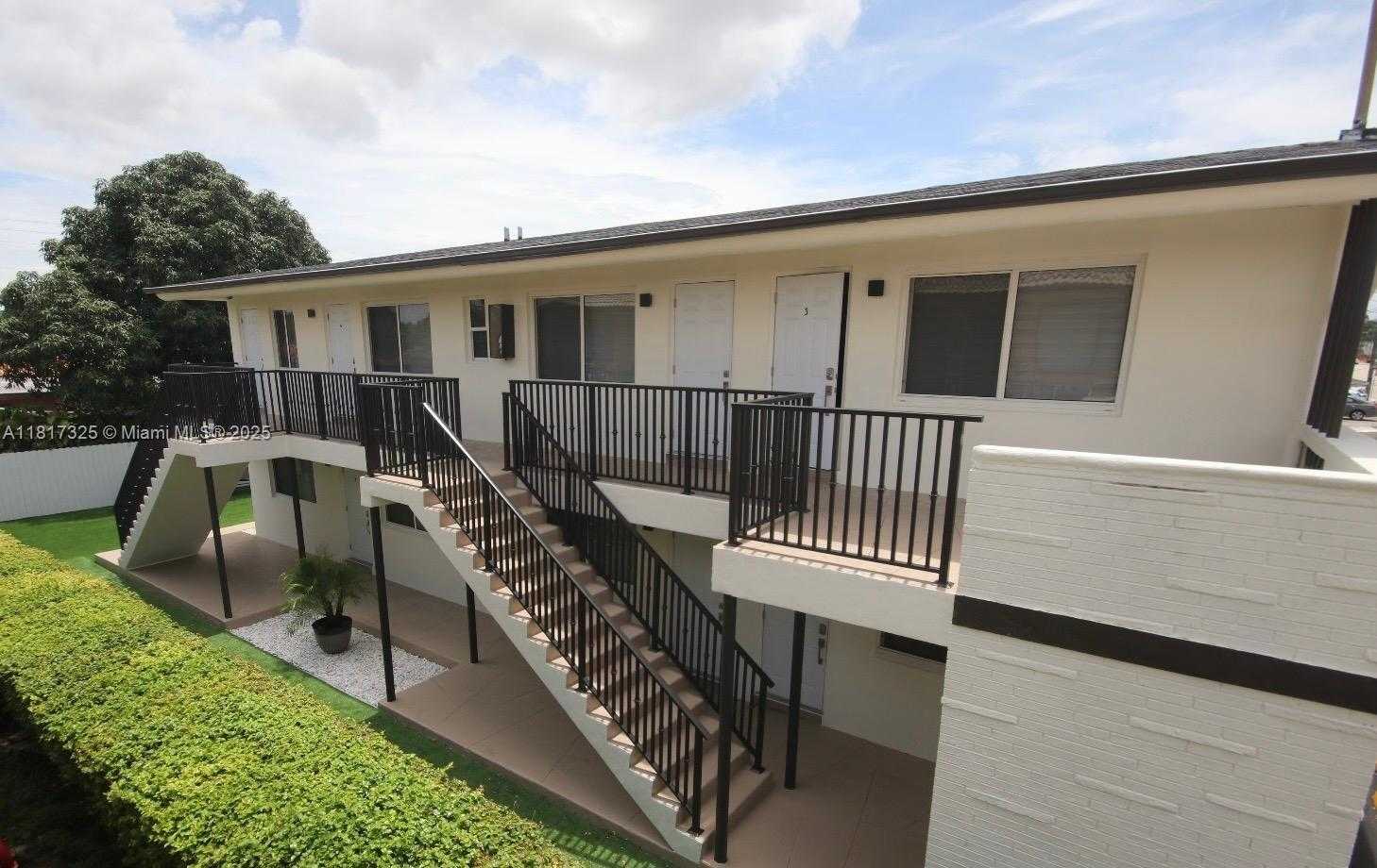 Small Image of 251 NORTH WEST 57TH AVE, Miami Number 1