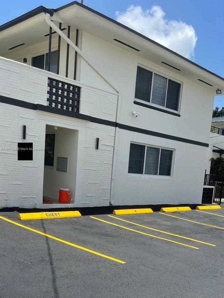 Small Image of 251 NORTH WEST 57TH AVE, Miami Number 3