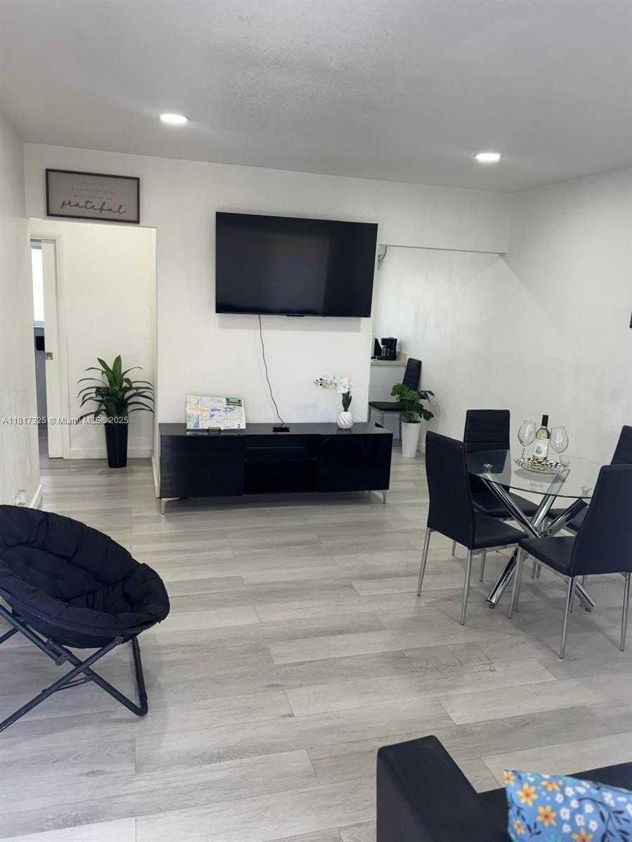 Small Image of 251 NORTH WEST 57TH AVE, Miami Number 6