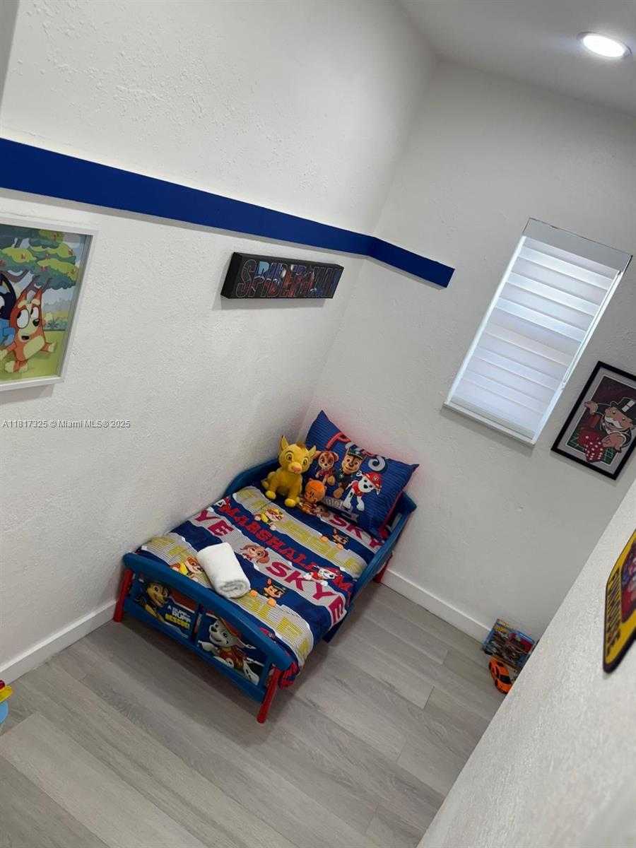 Small Image of 251 NORTH WEST 57TH AVE, Miami Number 8