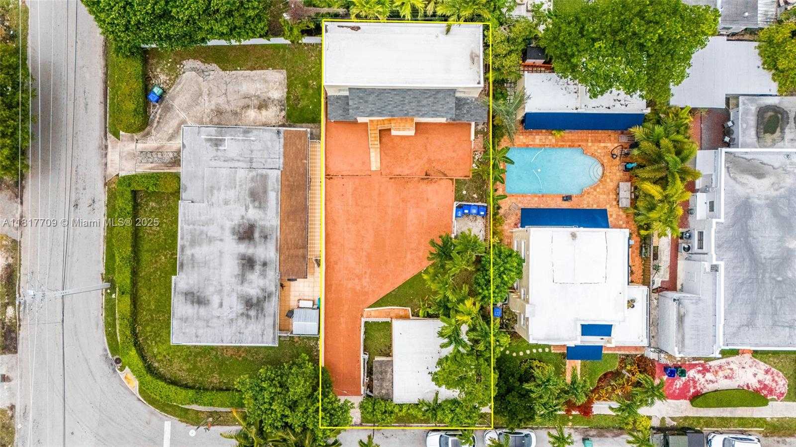 Small Image of 2385 SOUTH WEST 17TH ST #3, Miami Number 2