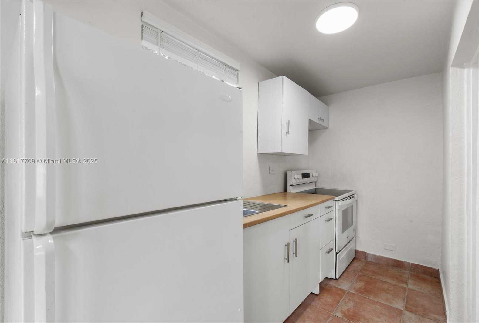 Small Image of 2385 SOUTH WEST 17TH ST #3, Miami Number 41