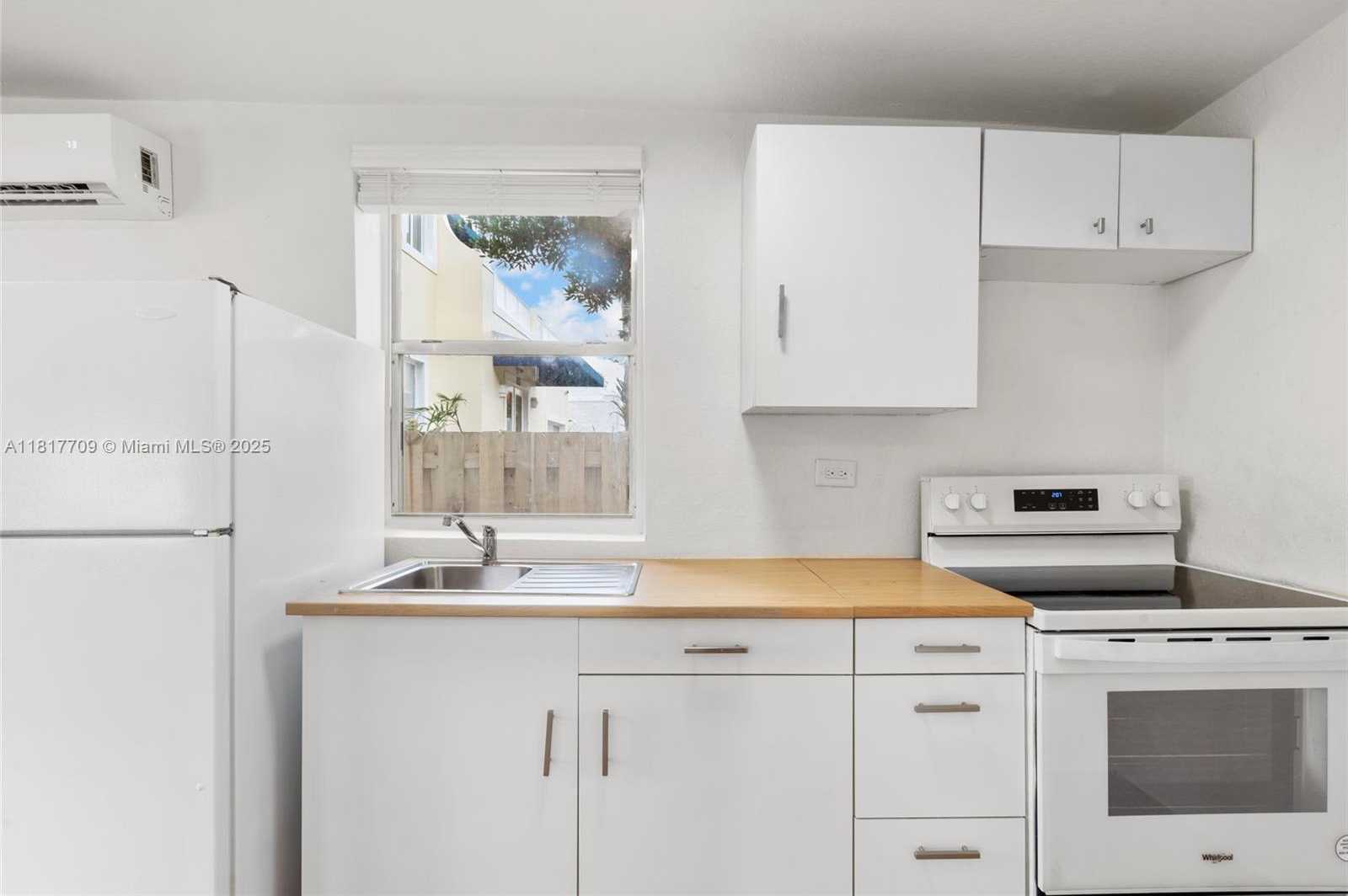 Small Image of 2385 SOUTH WEST 17TH ST #3, Miami Number 43