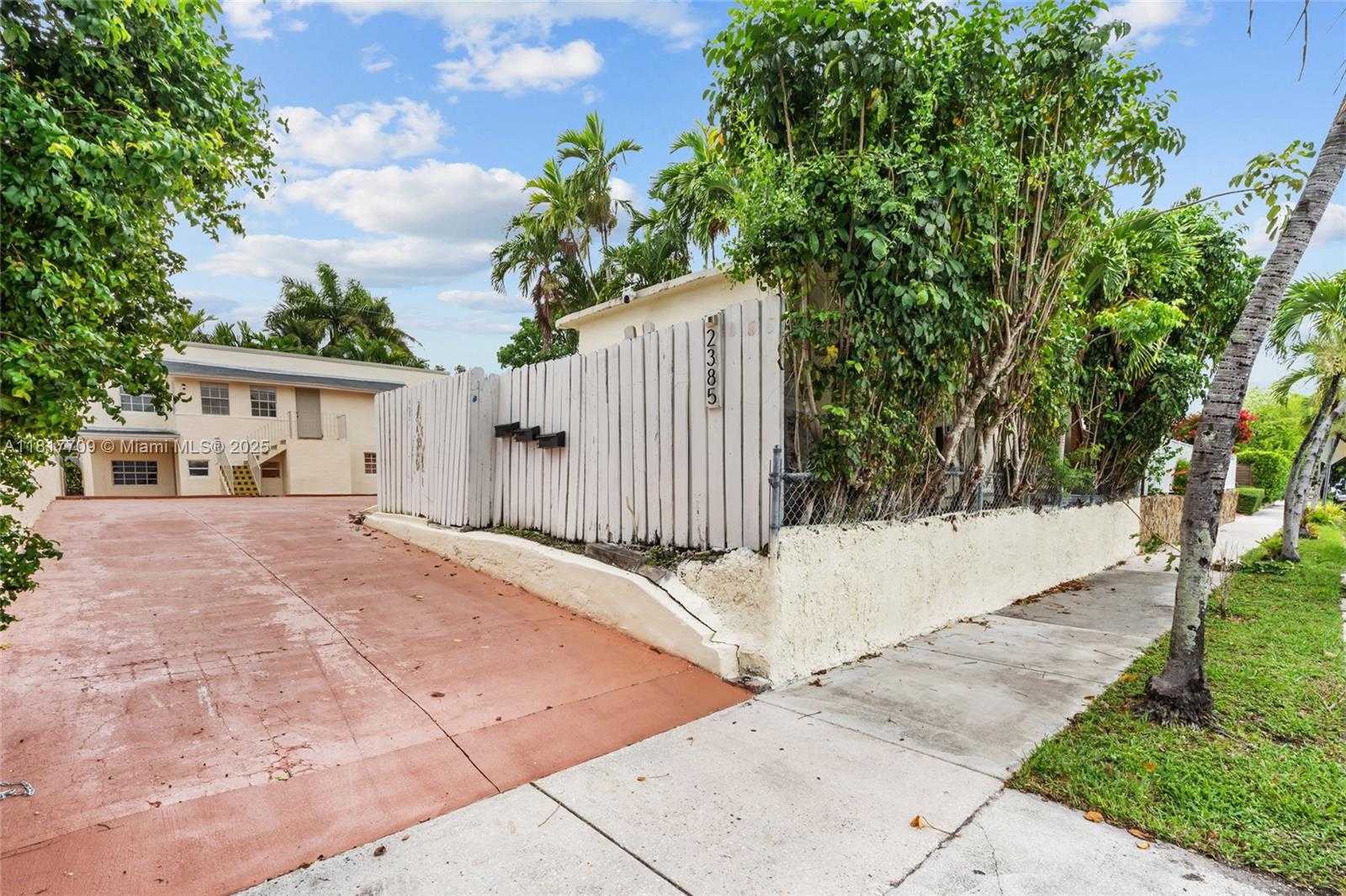 Small Image of 2385 SOUTH WEST 17TH ST #3, Miami Number 5