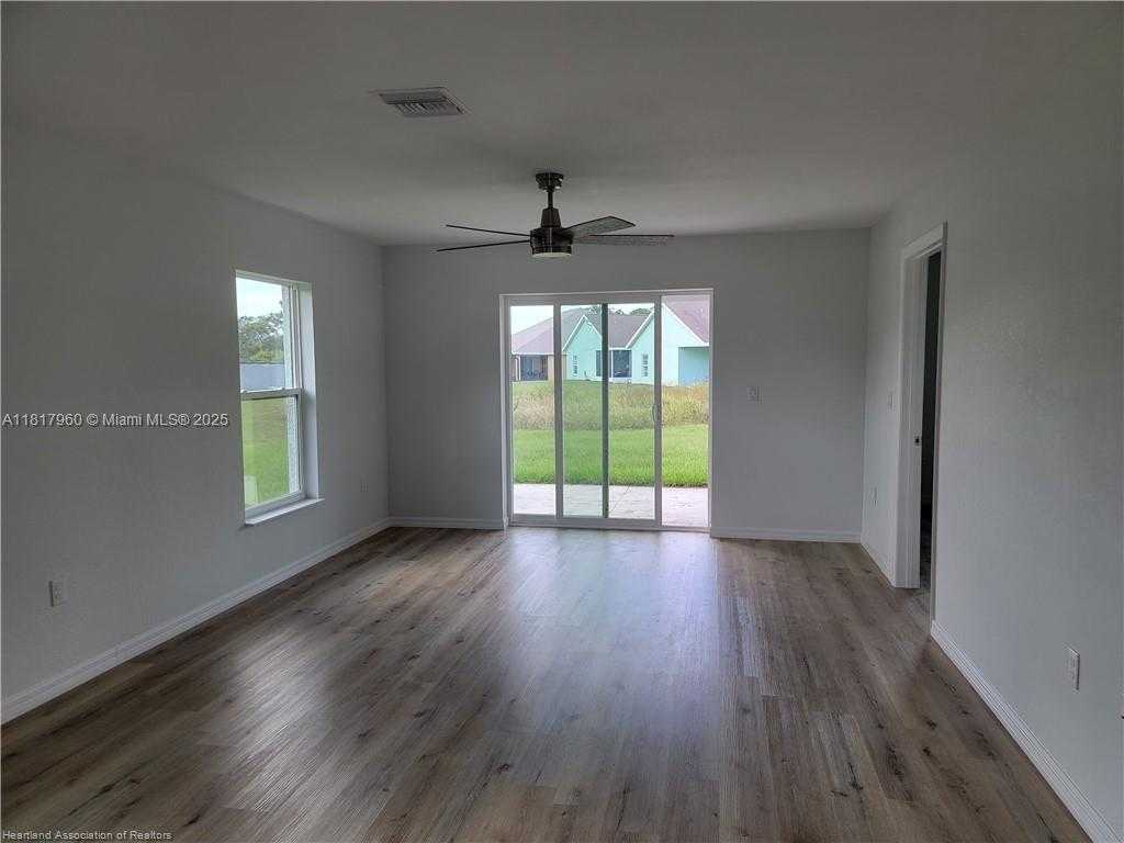 Small Image of 7004 San Bruno Dr, Sebring, FL 33872, USA Number 12