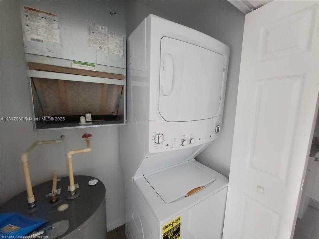 Small Image of 7004 San Bruno Dr, Sebring, FL 33872, USA Number 17