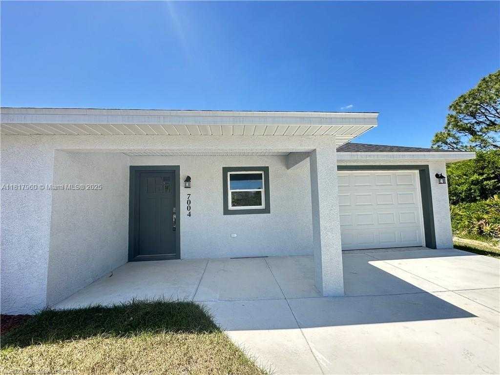 Small Image of 7004 San Bruno Dr, Sebring, FL 33872, USA Number 3
