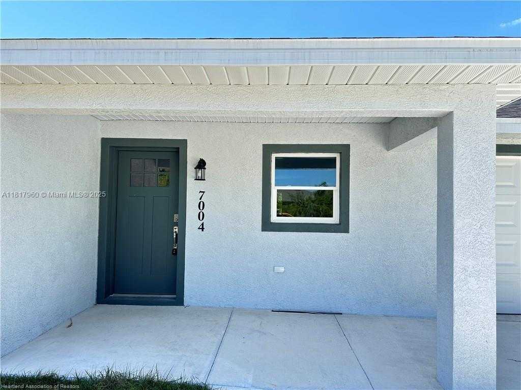 Small Image of 7004 San Bruno Dr, Sebring, FL 33872, USA Number 4