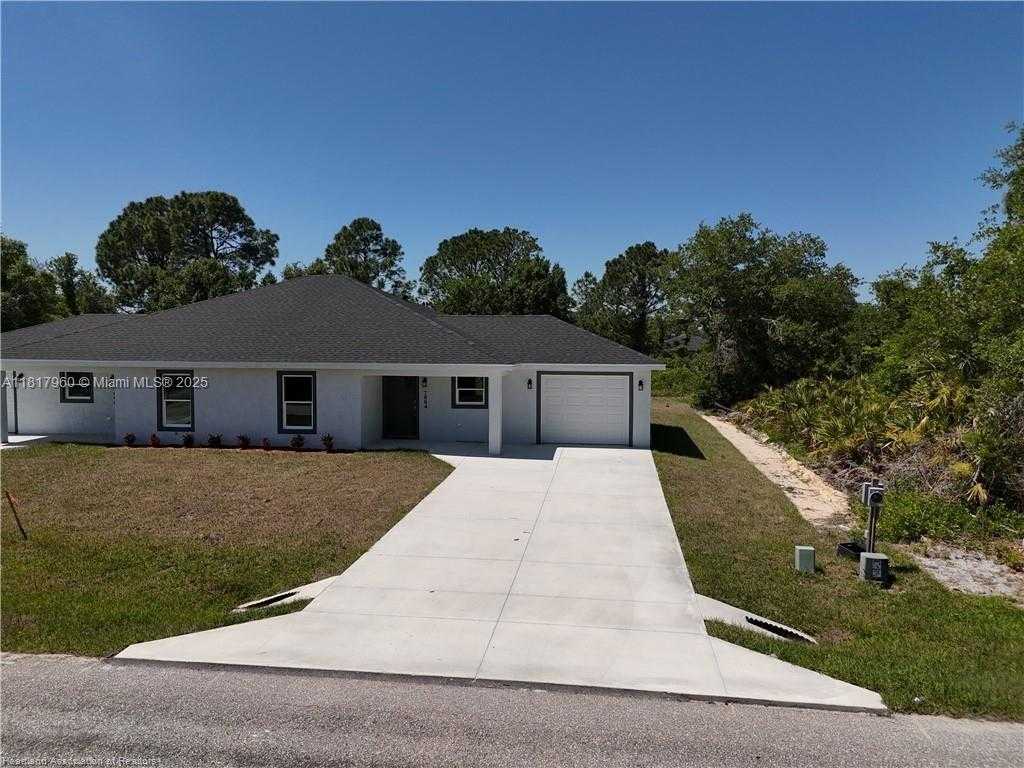 Small Image of 7004 San Bruno Dr, Sebring, FL 33872, USA Number 5