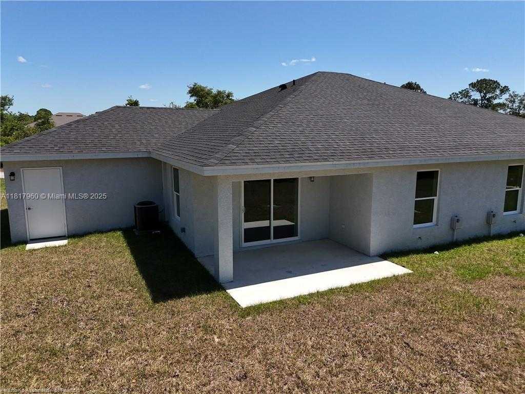Small Image of 7004 San Bruno Dr, Sebring, FL 33872, USA Number 7