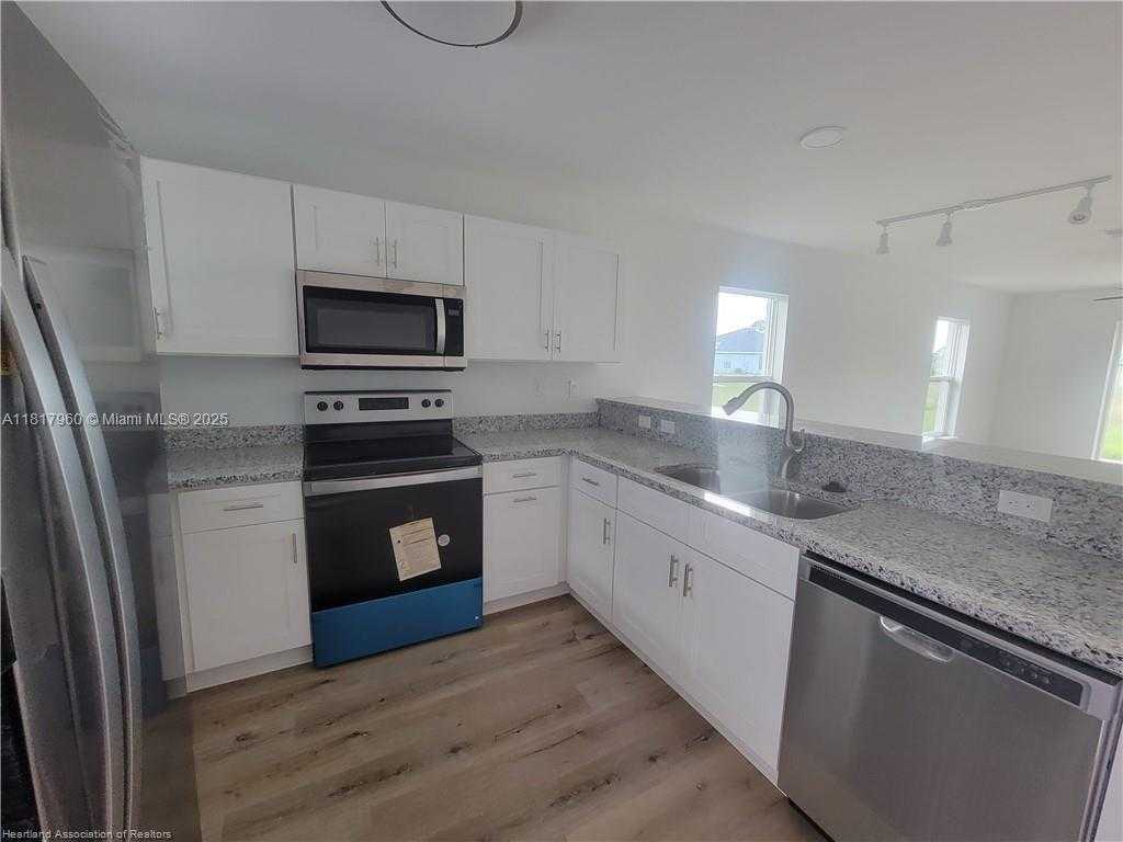 Small Image of 7004 San Bruno Dr, Sebring, FL 33872, USA Number 8
