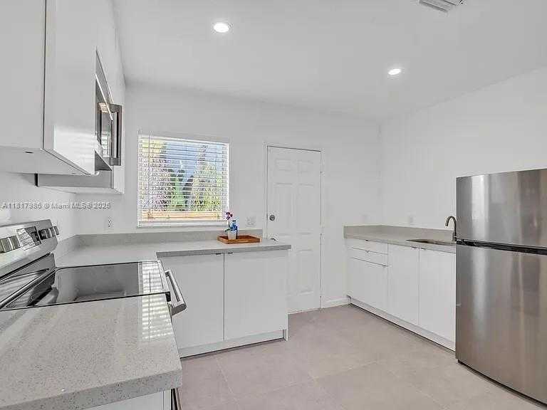 Small Image of 545 NORTH EAST 64TH ST, Miami Number 10