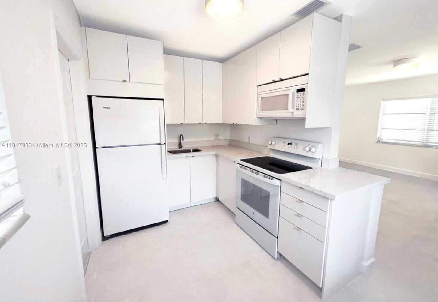 Small Image of 545 NORTH EAST 64TH ST, Miami Number 16