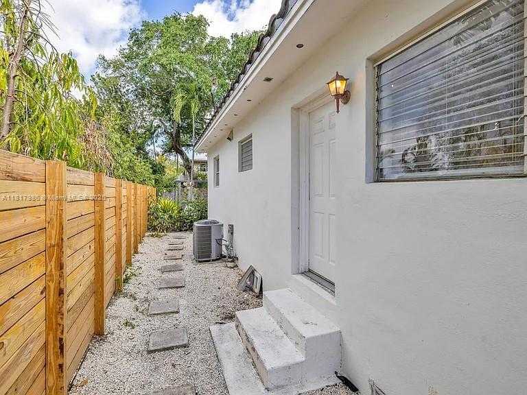 Small Image of 545 NORTH EAST 64TH ST, Miami Number 18