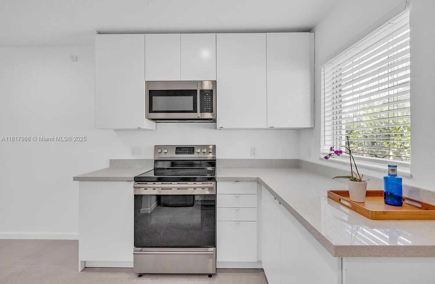 Small Image of 545 NORTH EAST 64TH ST, Miami Number 4