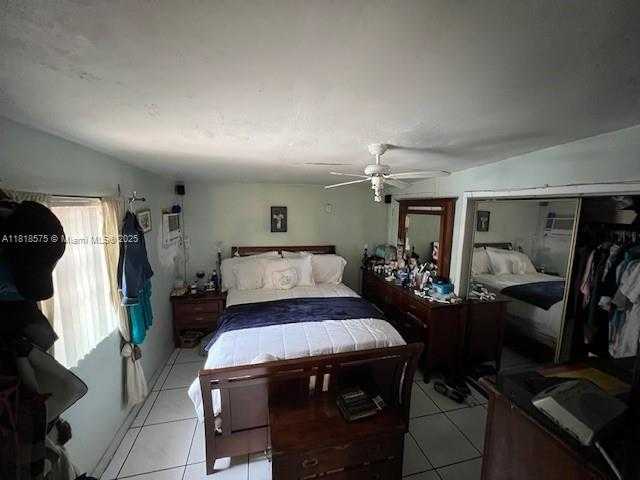 Small Image of 77 NORTHWEST BLVD, Miami Number 10