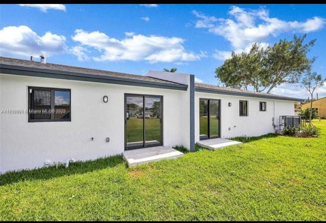 Small Image of 673 NORTH WEST 14TH ST #2, Florida City Number 4