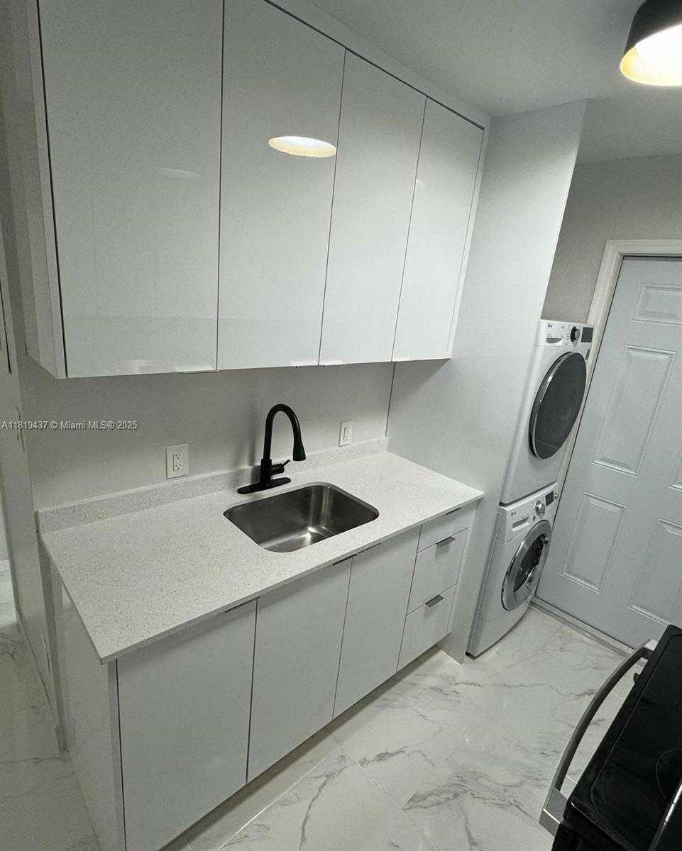 Small Image of 516 NORTH WEST 18TH AVE #2, Fort Lauderdale Number 6