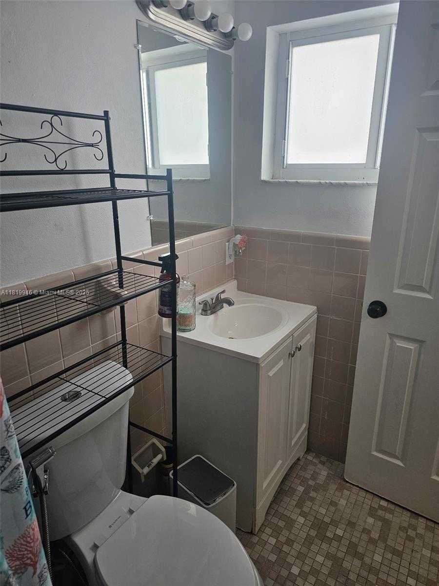 Small Image of 2510 SOUTH WEST 62ND AVE, Miramar Number 14
