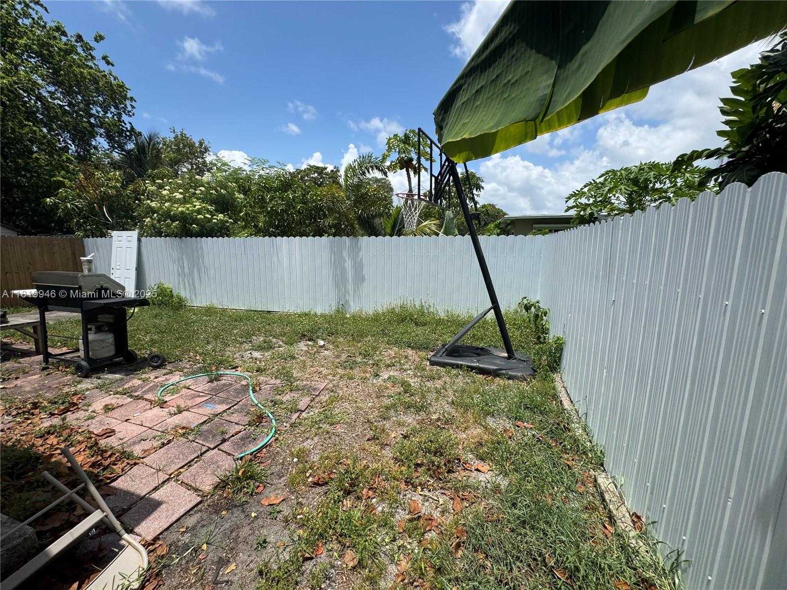 Small Image of 2510 SOUTH WEST 62ND AVE, Miramar Number 6