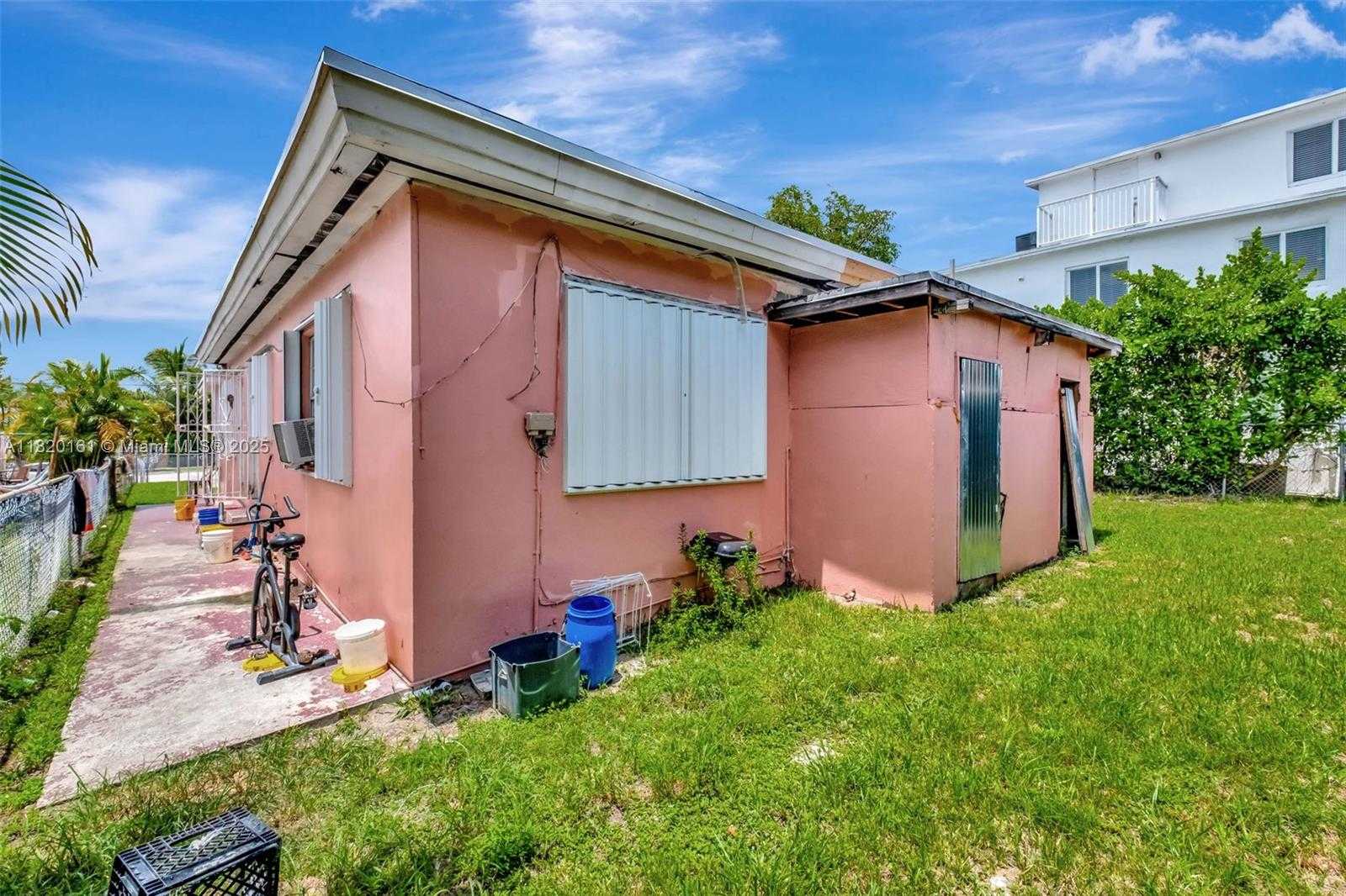 Small Image of 280 NORTH WEST 34TH ST, Miami Number 13