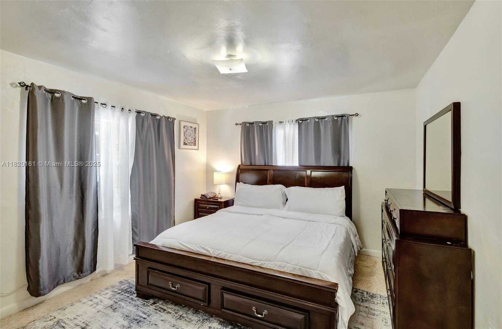 Small Image of 280 NORTH WEST 34TH ST, Miami Number 24