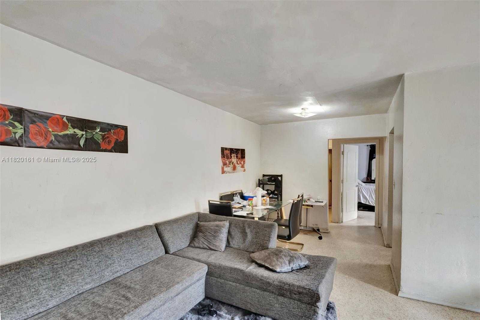 Small Image of 280 NORTH WEST 34TH ST, Miami Number 27
