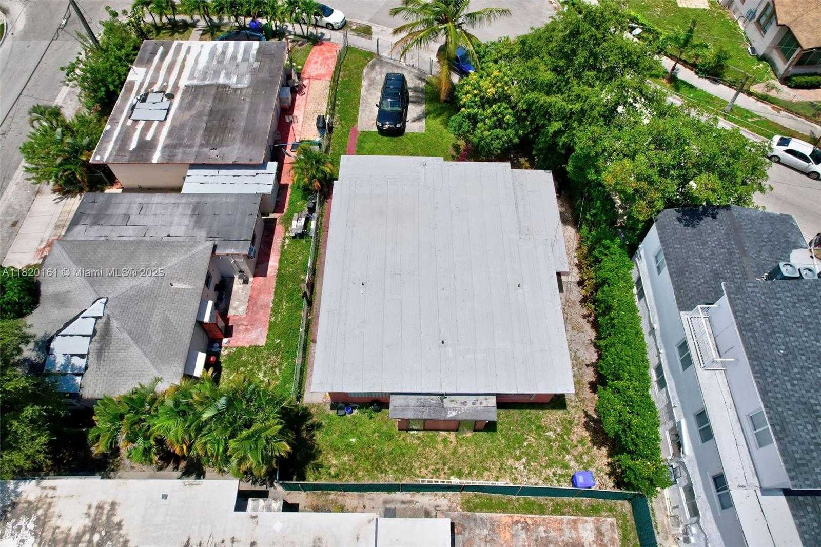 Small Image of 280 NORTH WEST 34TH ST, Miami Number 33
