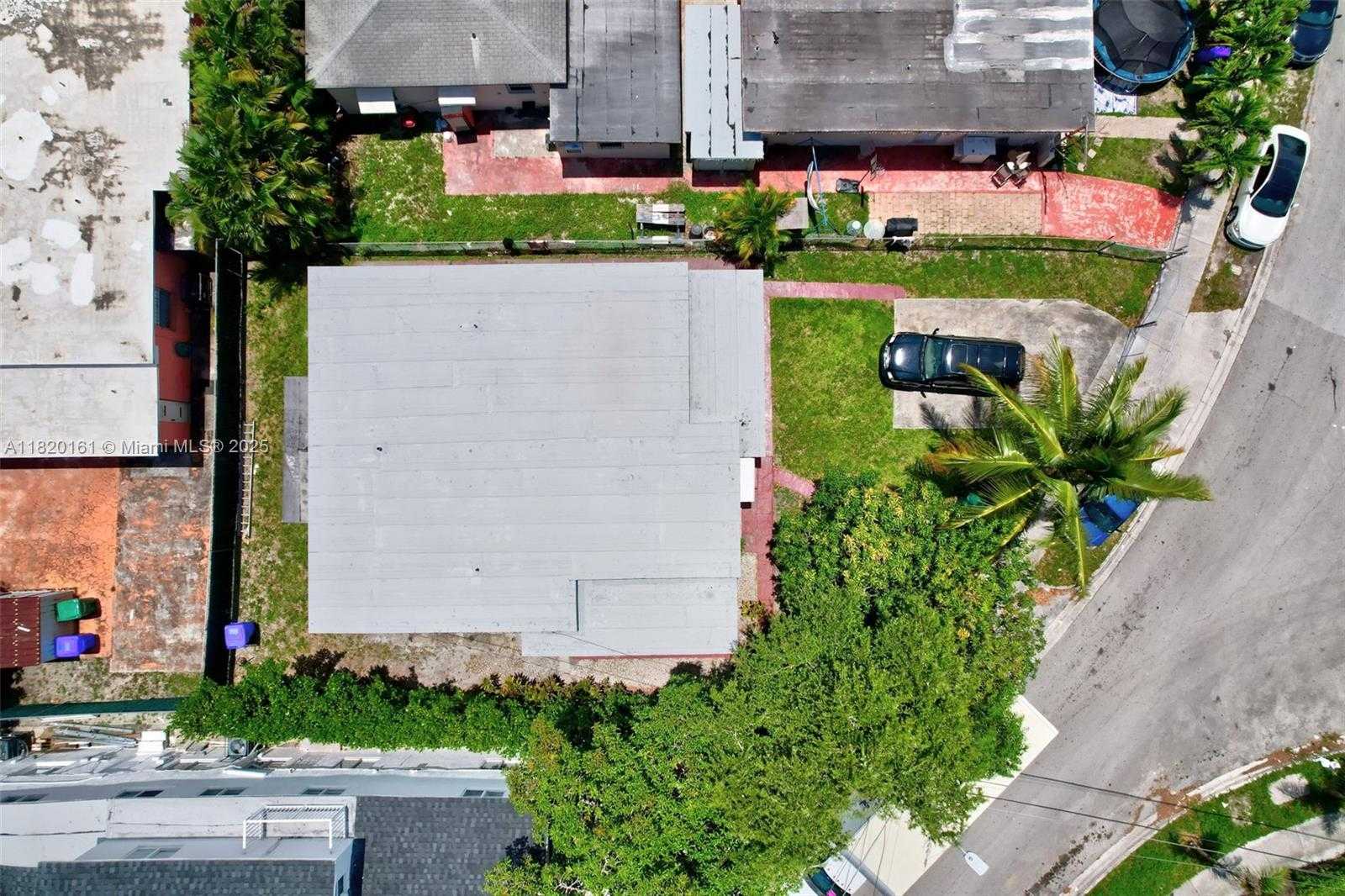 Small Image of 280 NORTH WEST 34TH ST, Miami Number 5