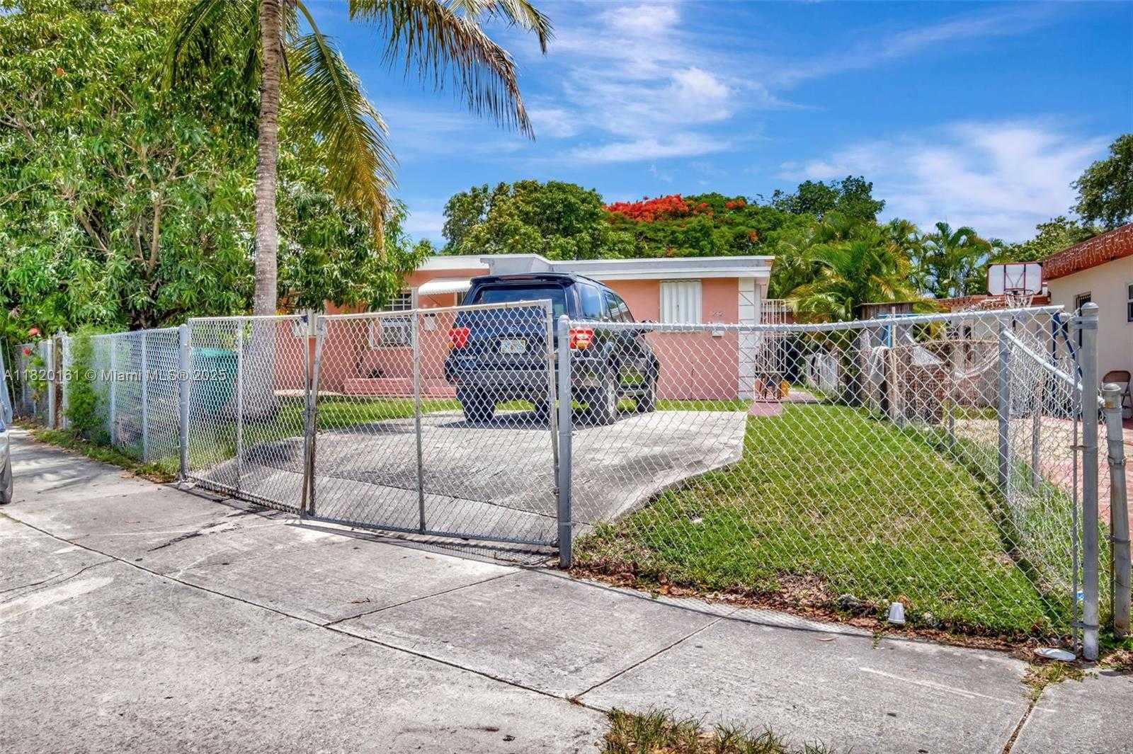 Small Image of 280 NORTH WEST 34TH ST, Miami Number 9