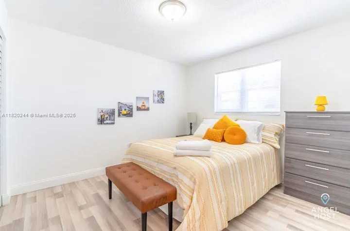 Small Image of 43 NORTH WEST 41ST ST, Miami Number 10