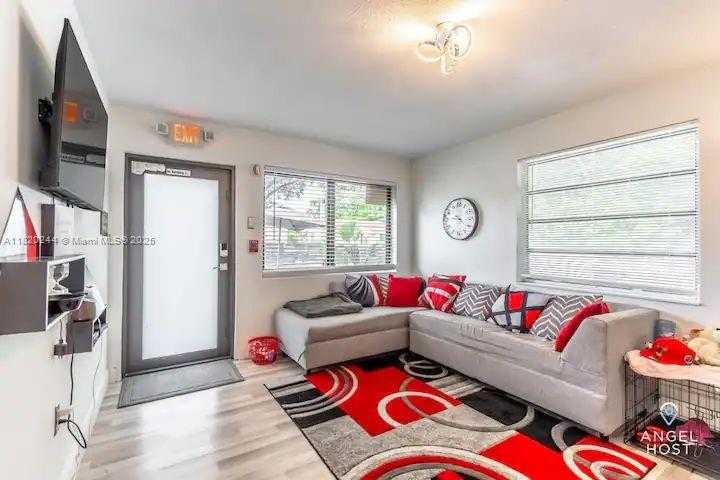Small Image of 43 NORTH WEST 41ST ST, Miami Number 11