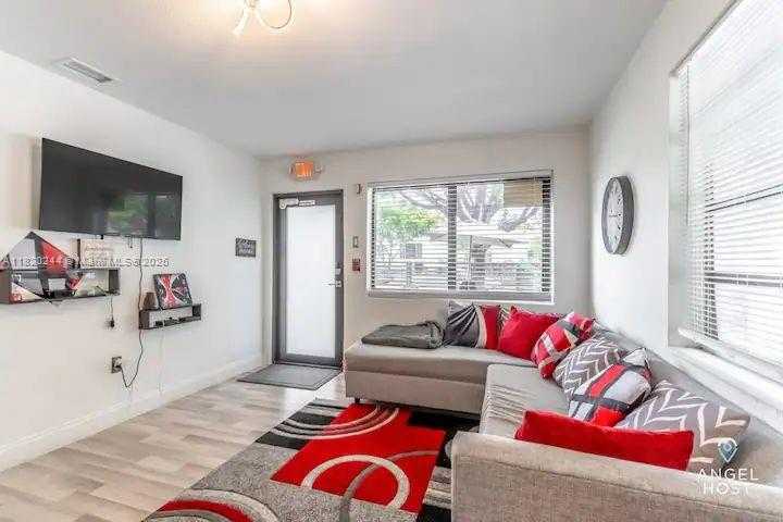 Small Image of 43 NORTH WEST 41ST ST, Miami Number 13