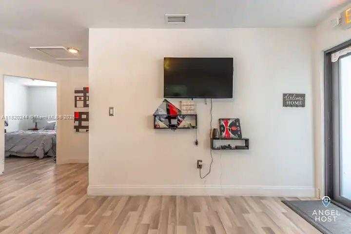 Small Image of 43 NORTH WEST 41ST ST, Miami Number 14