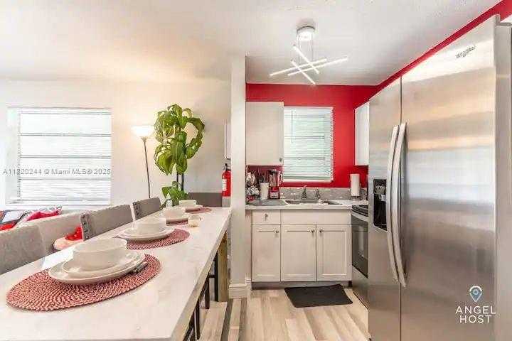 Small Image of 43 NORTH WEST 41ST ST, Miami Number 17