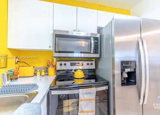 Small Image of 43 NORTH WEST 41ST ST, Miami Number 6