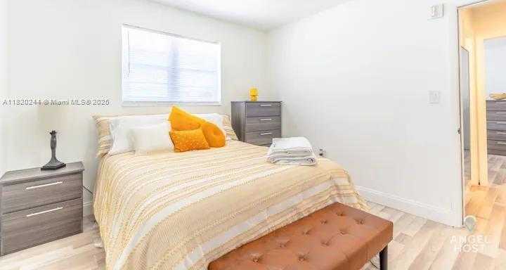 Small Image of 43 NORTH WEST 41ST ST, Miami Number 9