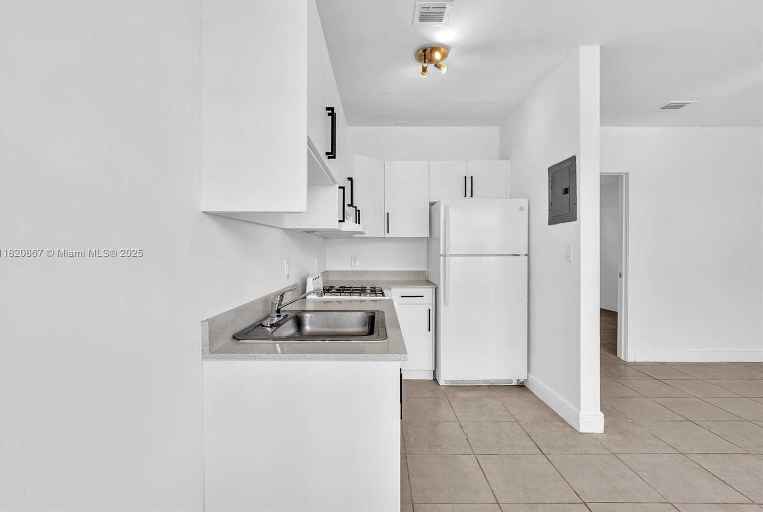 Small Image of 740 84TH ST, Miami Beach Number 21