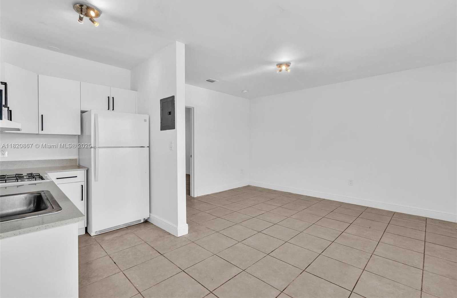 Small Image of 740 84TH ST, Miami Beach Number 22