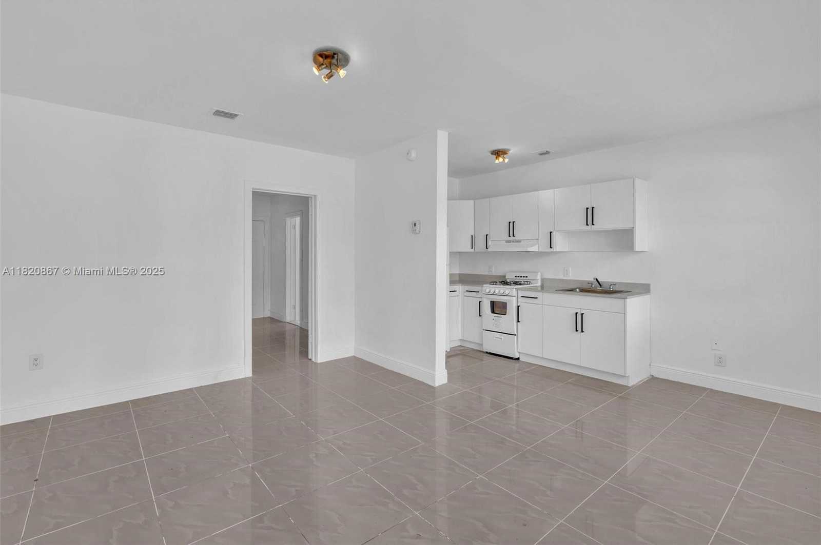Small Image of 740 84TH ST, Miami Beach Number 4