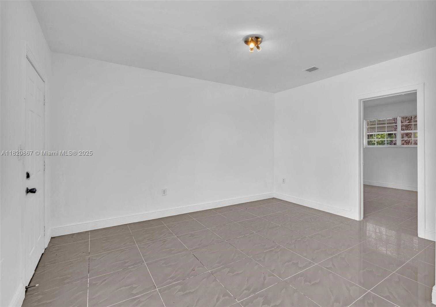 Small Image of 740 84TH ST, Miami Beach Number 8