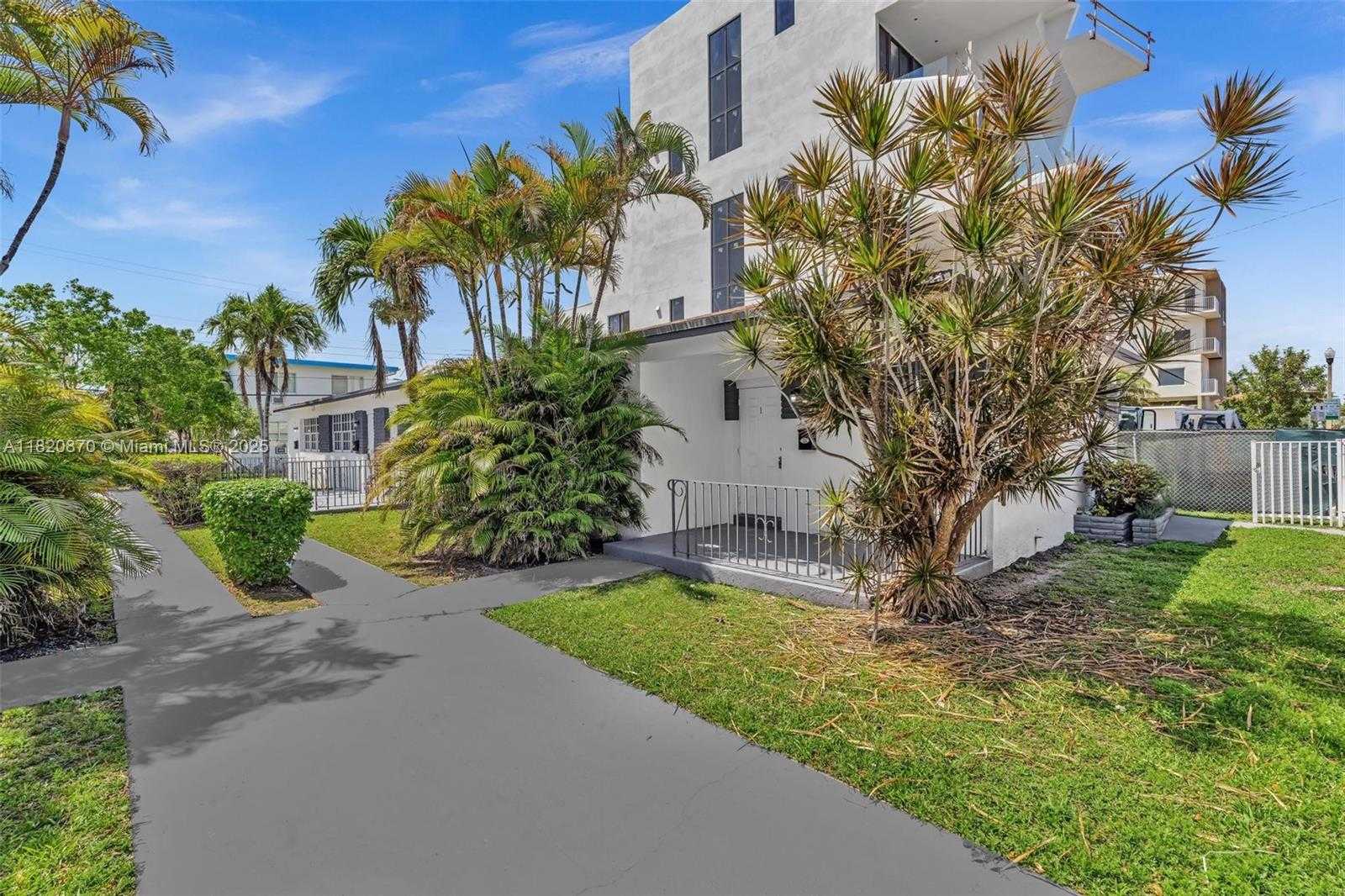 Small Image of 750 84TH ST, Miami Beach Number 30