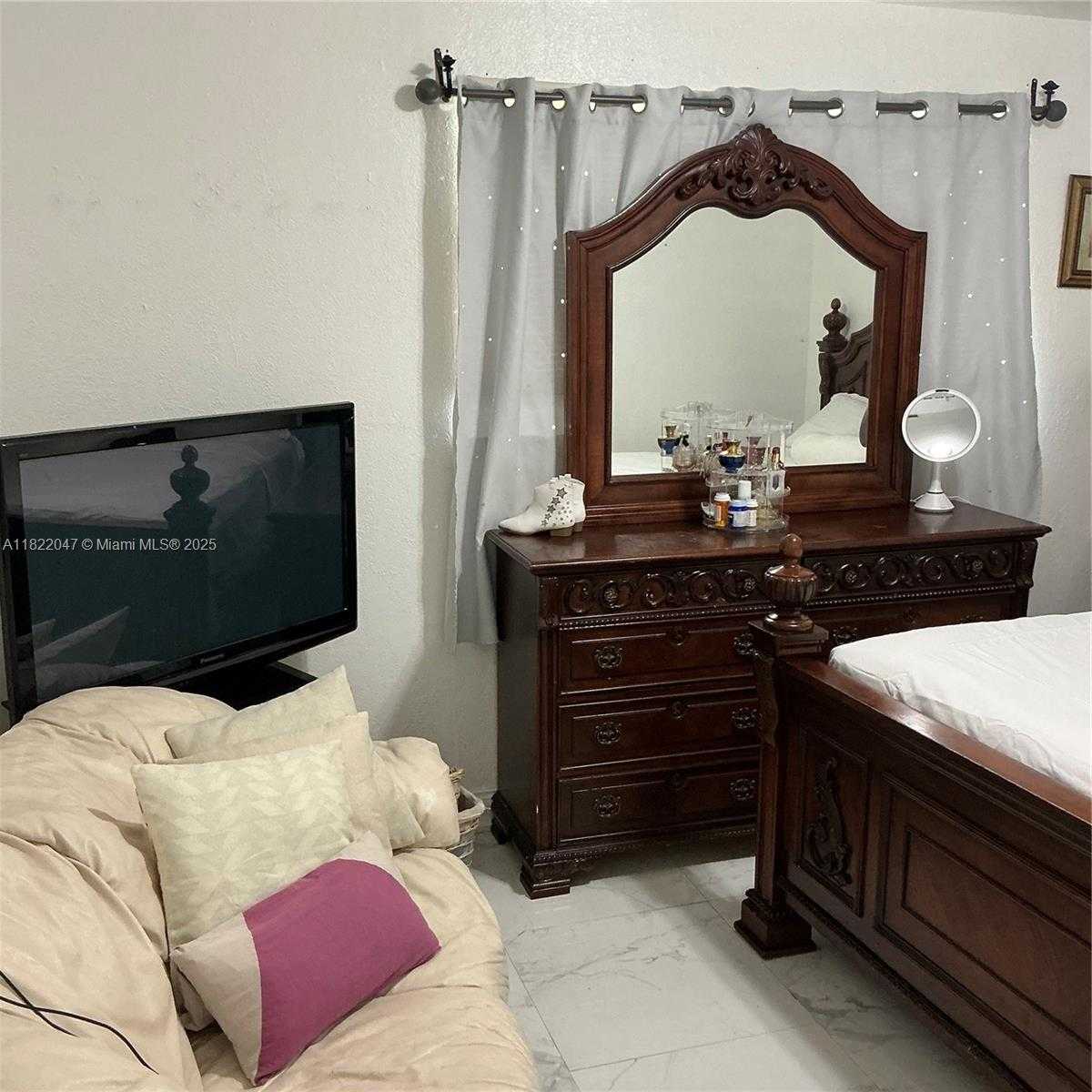 Small Image of 1924 NORTH WEST 35TH ST #2, Miami Number 21