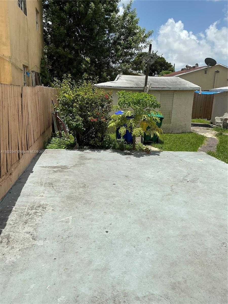 Small Image of 1924 NORTH WEST 35TH ST #2, Miami Number 28