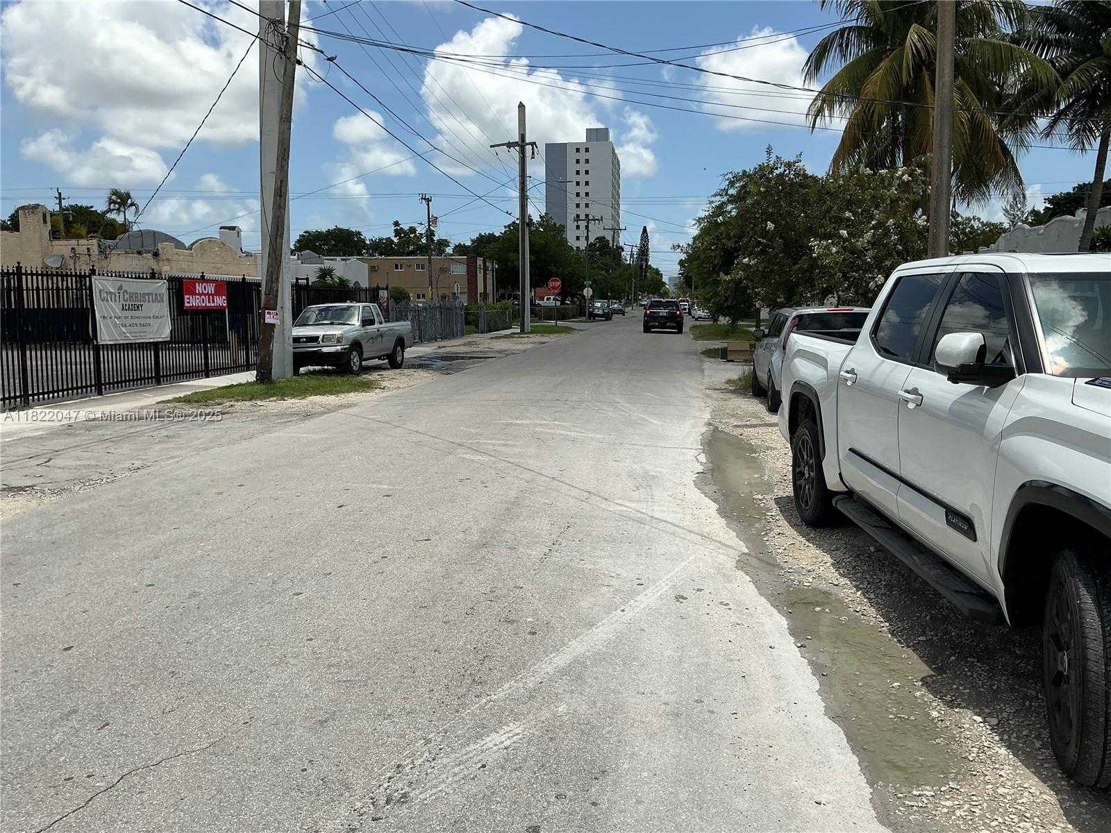 Small Image of 1924 NORTH WEST 35TH ST #2, Miami Number 3
