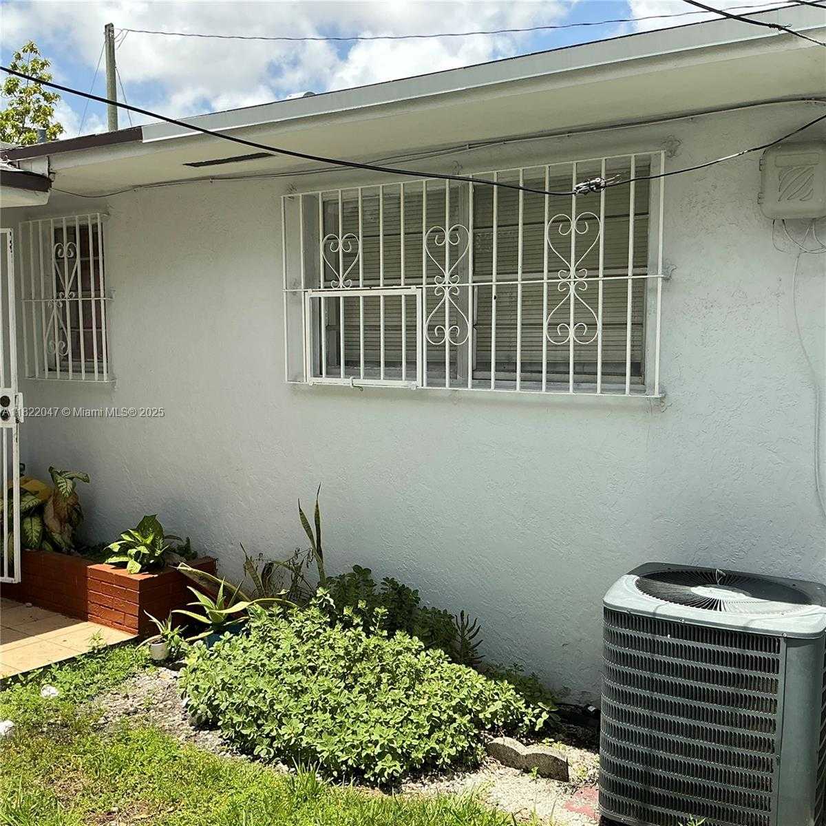 Small Image of 1924 NORTH WEST 35TH ST #2, Miami Number 8